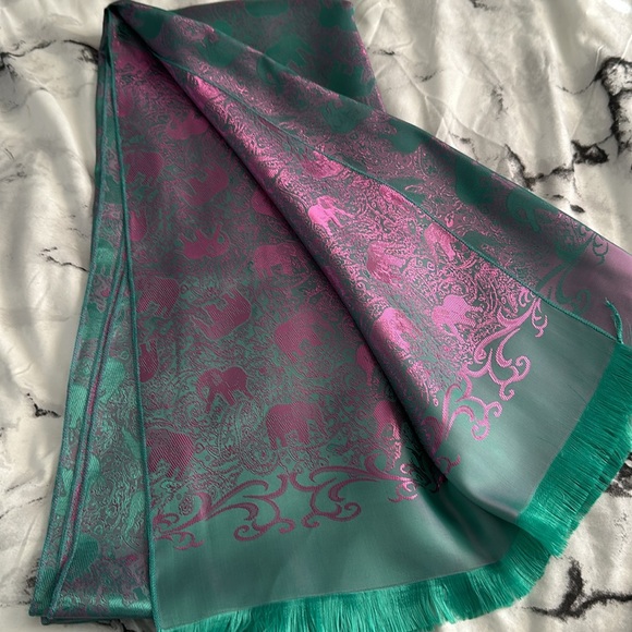 100% Silk Scarf - Picture 4 of 4